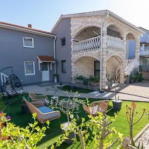 https://apartments-limia.in-istria.net